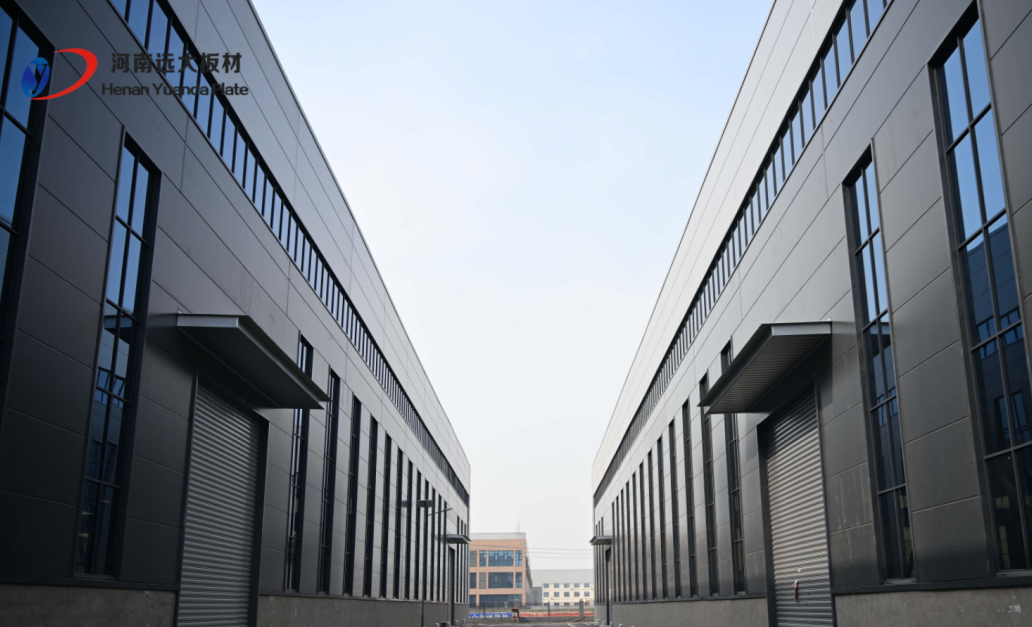 新建廠(chǎng)房外墻優(yōu)選材料：河南遠(yuǎn)大聚氨酯封邊巖棉板應(yīng)用案例（十六棟）(圖3)