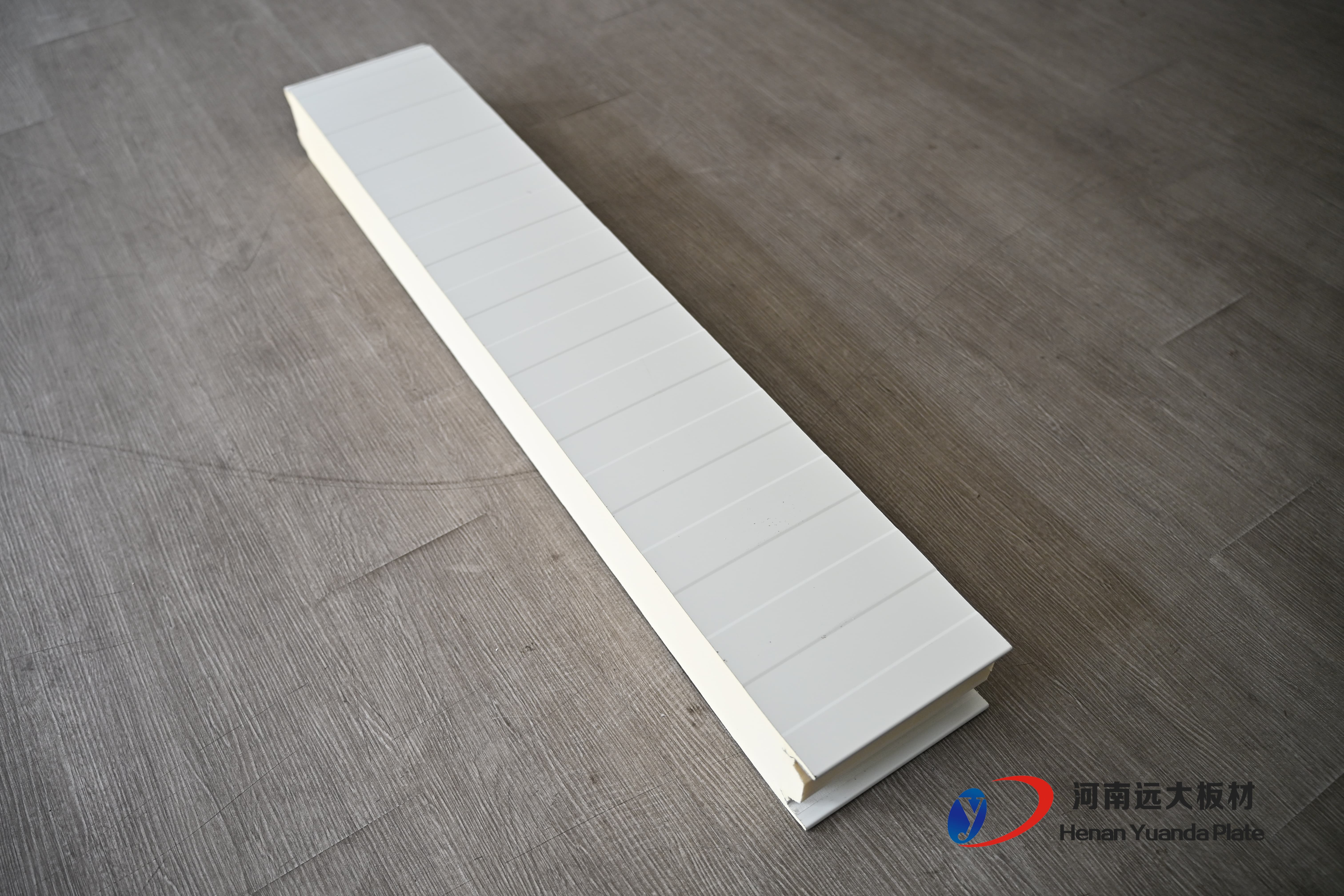 聚氨酯冷庫板：高效節(jié)能的冷鏈“保溫衛(wèi)士”——解鎖低溫存儲的科技密碼(圖3)